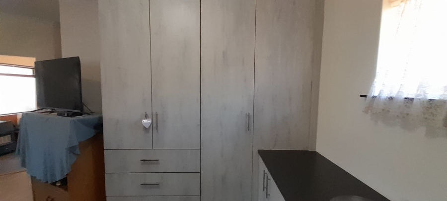 3 Bedroom Property for Sale in Dobson Western Cape